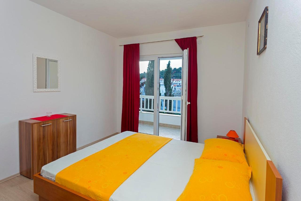 Apartments Dora Hvar Town Bagian luar foto