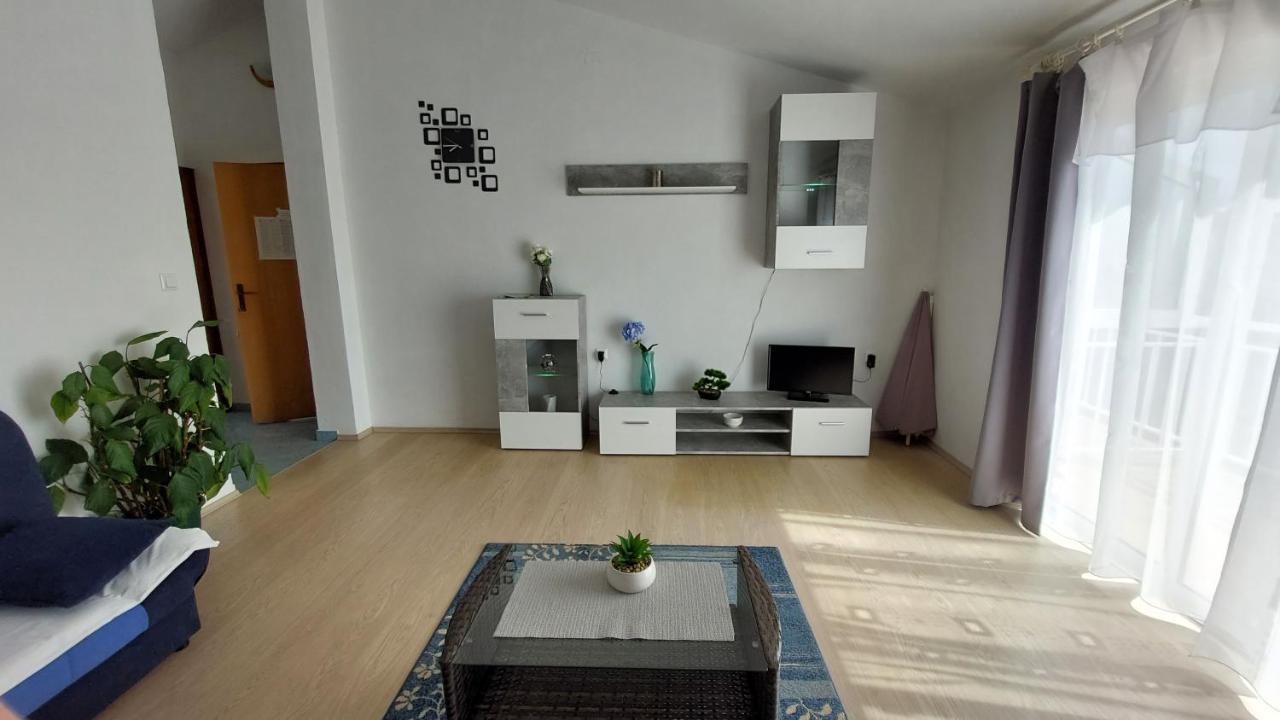 Apartments Dora Hvar Town Bagian luar foto